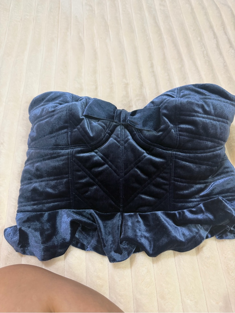 VENUS Navy Velvet Strapless Ruffle Bustier
